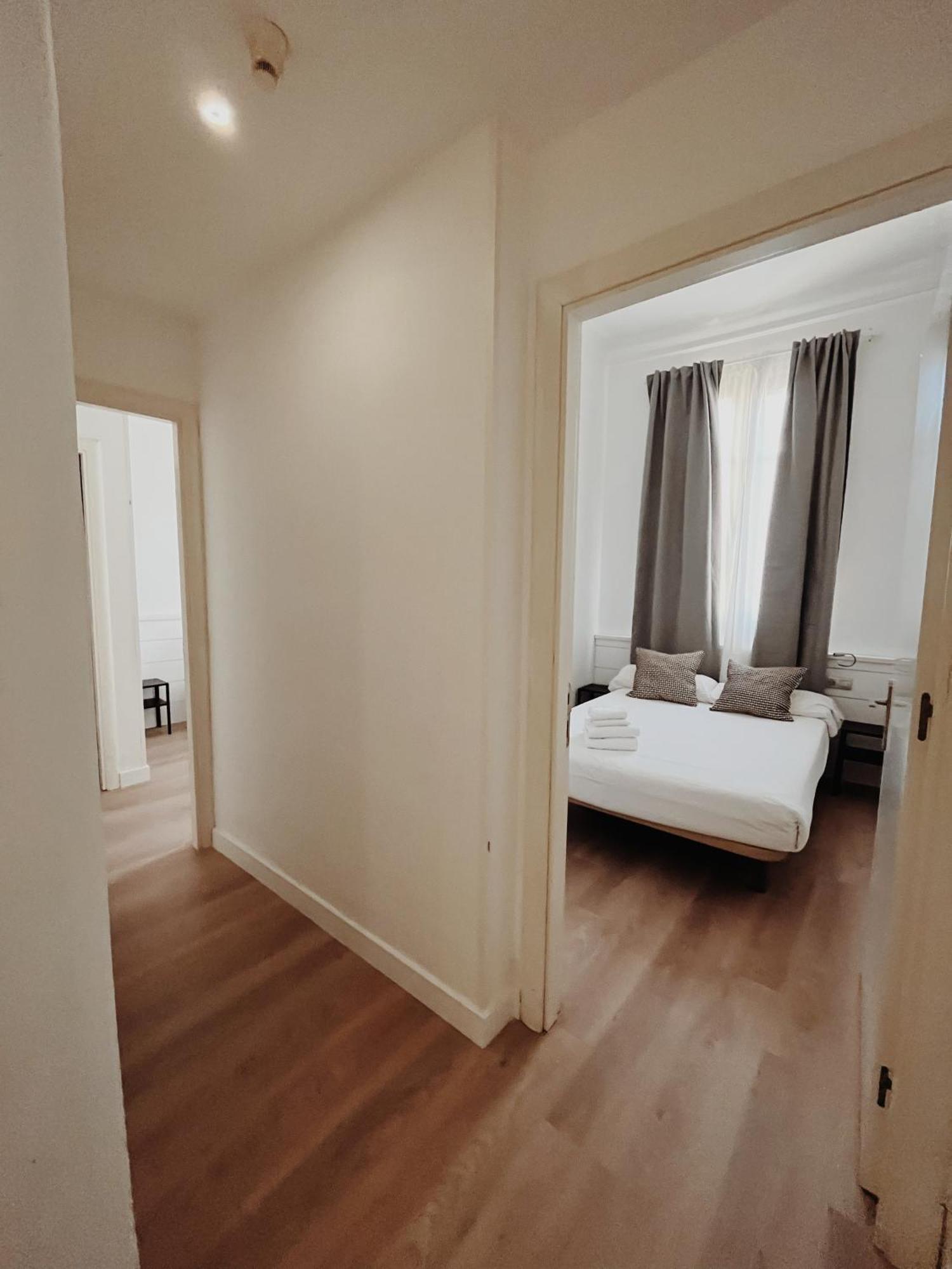 ברצלונה Apartamentos Express By Gaiarooms מראה חיצוני תמונה