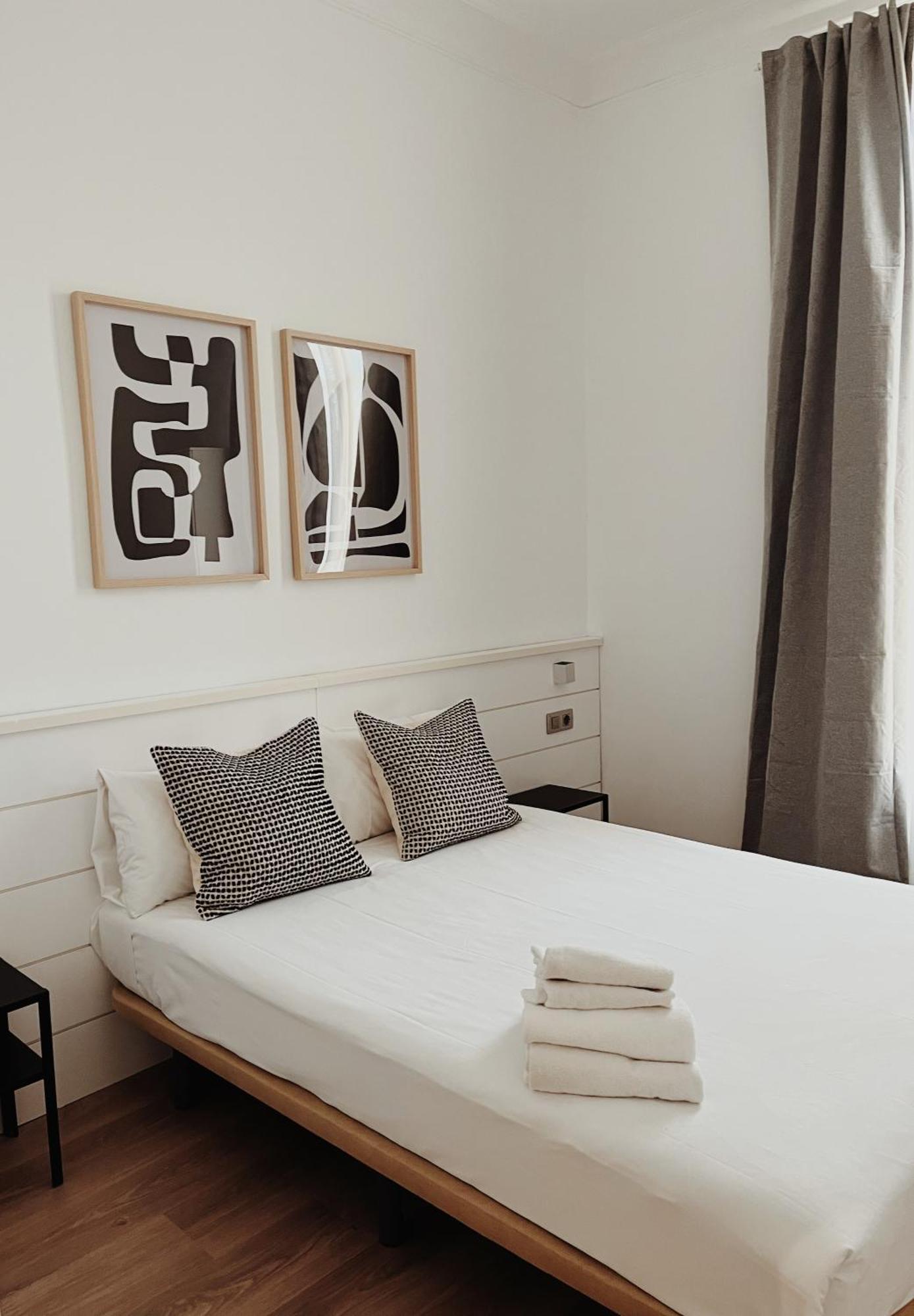 ברצלונה Apartamentos Express By Gaiarooms מראה חיצוני תמונה