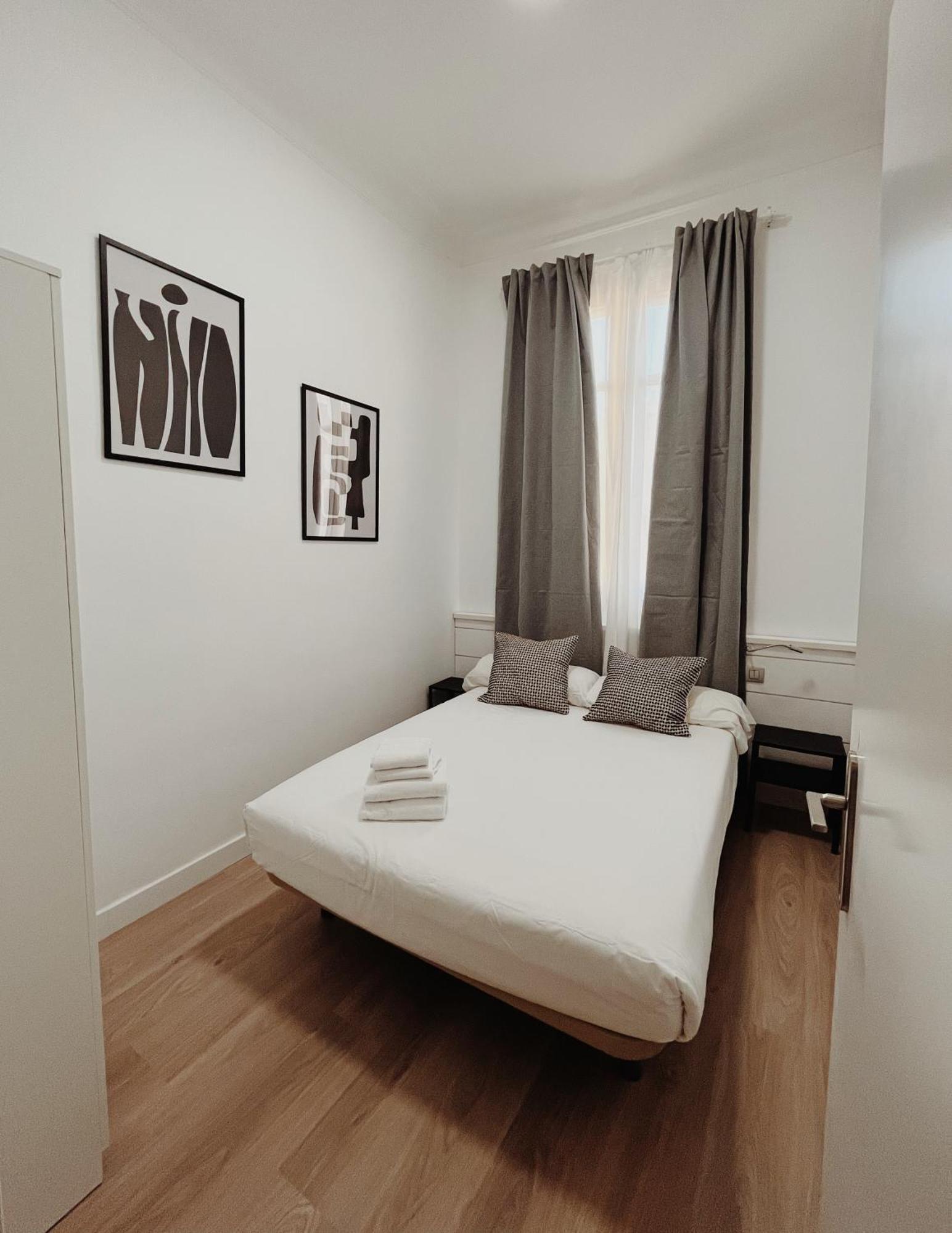ברצלונה Apartamentos Express By Gaiarooms מראה חיצוני תמונה